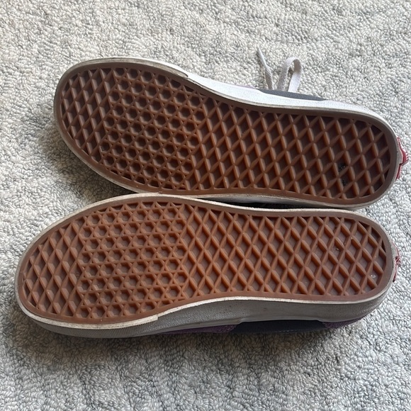 Woman’s Vans sneakers Purple and Grey Size 7.5 - Picture 5 of 5